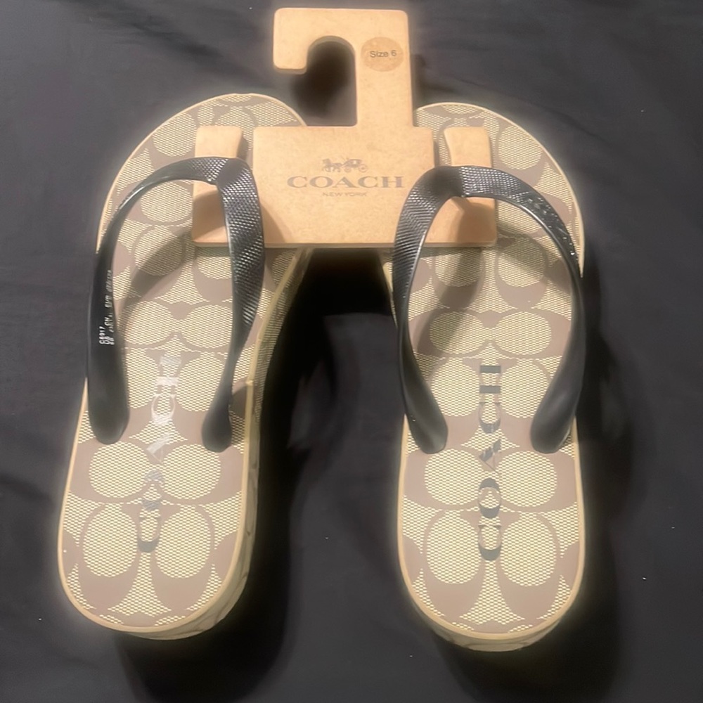 brand new coach wedge sandal size 6